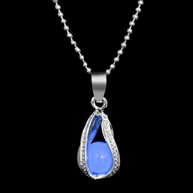 New Hot Moon Glowing Necklace